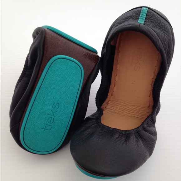 Tieks Shoes - Tieks Black Flats